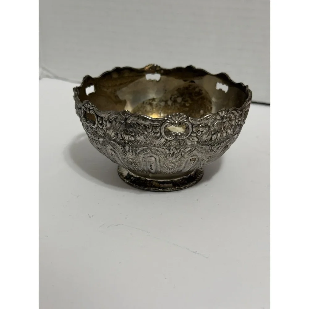 VTG Raimond Silverplate Ornate Footed Bowl Vintage‎ Tarnished Patina Pierced Rim